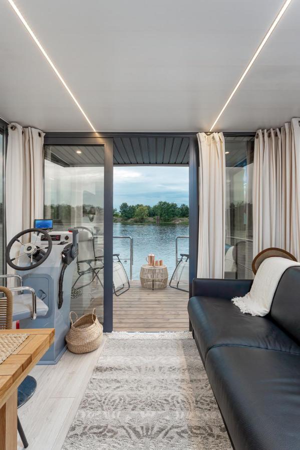 Lemuria Houseboat - Plywajacy Domek Na Wodzie Wroclaw Exterior photo